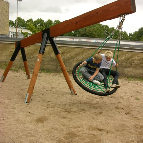 Gyngestativ med Rede