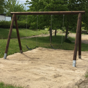 Tr�, Gyngestativ med 2 b�lter