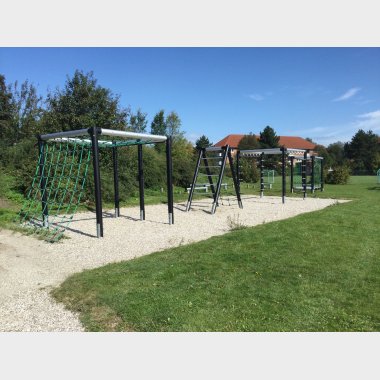 Klatreredskaber m.v.